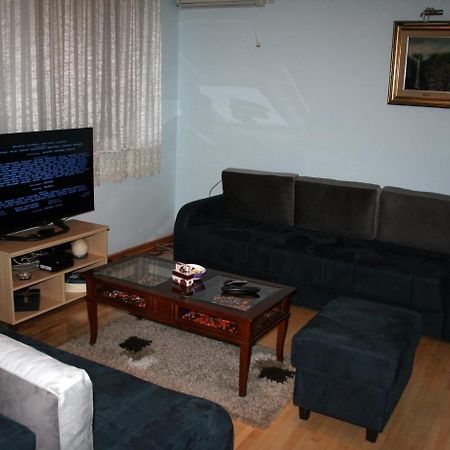 Appartement Fenix Cvetni Trg à Belgrade Extérieur photo
