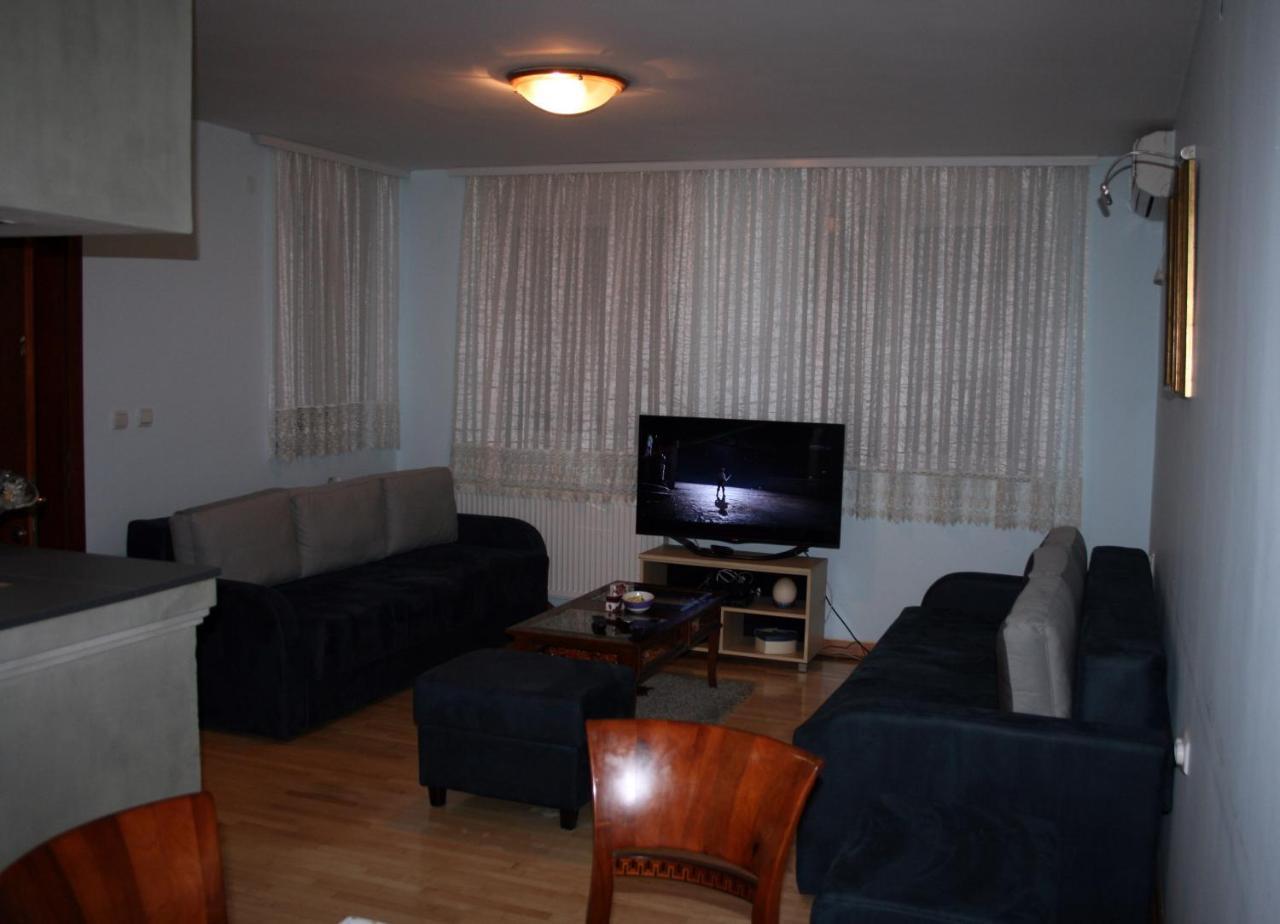 Appartement Fenix Cvetni Trg à Belgrade Extérieur photo
