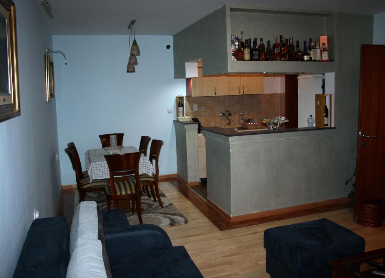 Appartement Fenix Cvetni Trg à Belgrade Extérieur photo